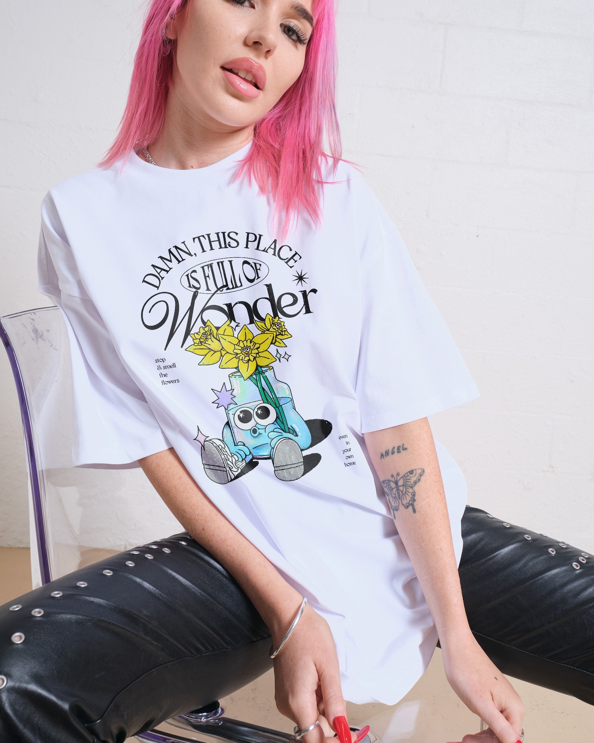 Damn This Place is Full of Wonder Oversized Graphic Tee - Unisex 90s Boxy Fit 100% Combed Cotton