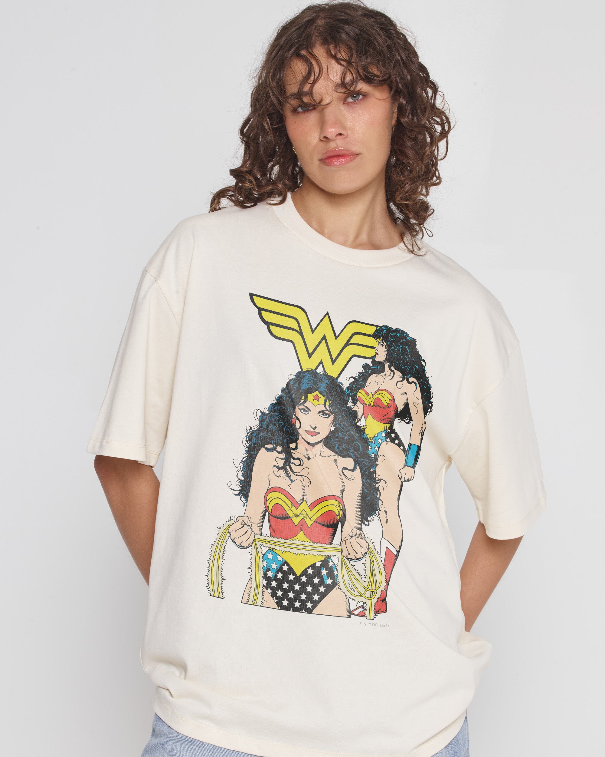 Wonder Woman Queen of the Amazons Oversized Graphic T-Shirt Unisex 100% Combed Cotton